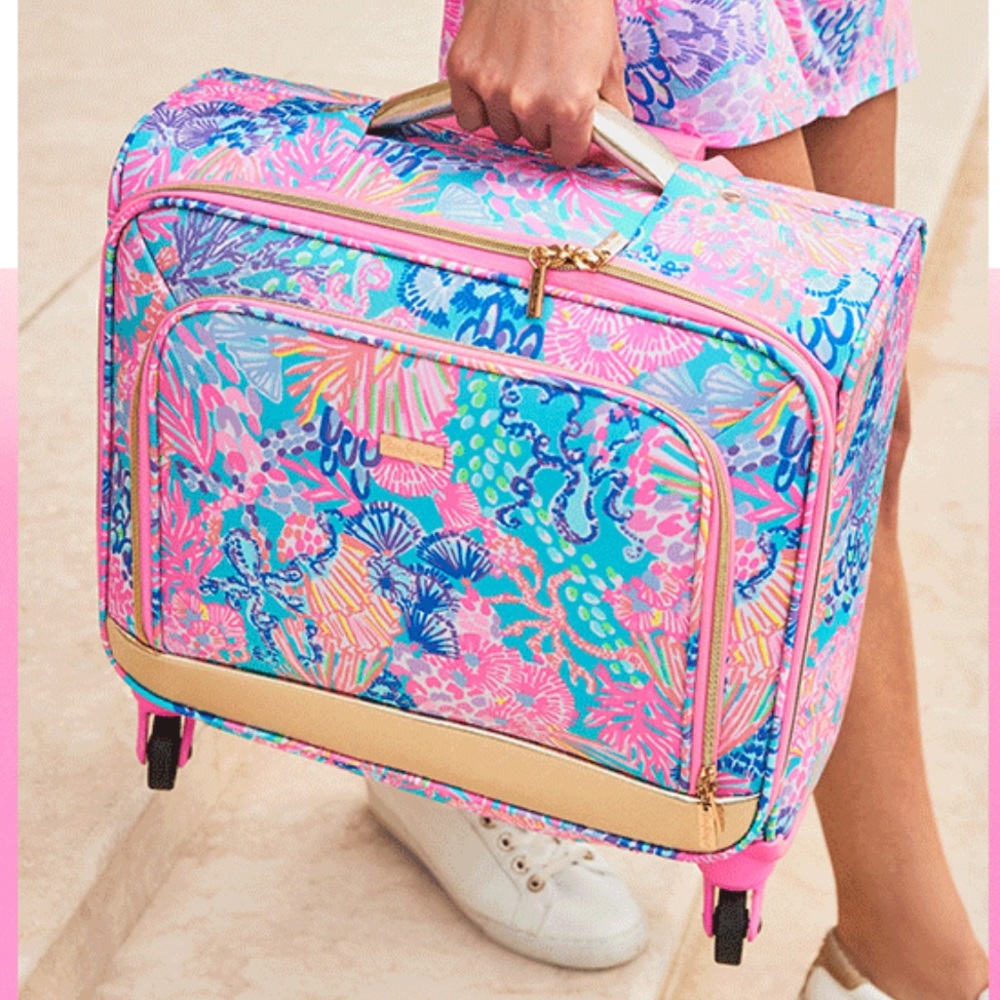 NEW Lilly Pulitzer Printed Under The Seat Carry On - Picture 5 of 16